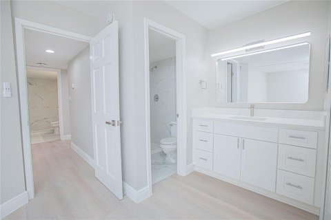 Condo in Altamonte Springs, Florida, 2 bedrooms  № 1716986 - photo 24
