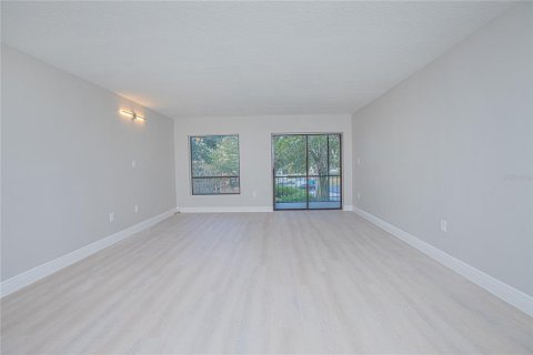Condo in Altamonte Springs, Florida, 2 bedrooms  № 1716986 - photo 3