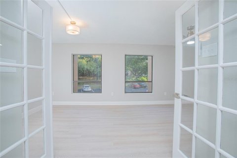Condo in Altamonte Springs, Florida, 2 bedrooms  № 1716986 - photo 16