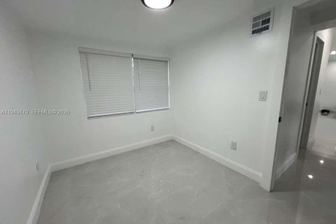 Villa ou maison à louer à Fort Lauderdale, Floride: 3 chambres, 108.6 m2 № 2001507 - photo 14
