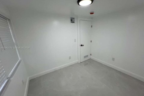 Villa ou maison à louer à Fort Lauderdale, Floride: 3 chambres, 108.6 m2 № 2001507 - photo 13