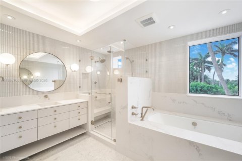 Condominio en alquiler en Key Biscayne, Florida, 2 dormitorios, 191.38 m2 № 2060928 - foto 19