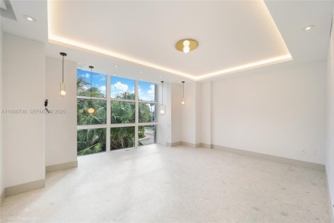 Condominio en alquiler en Key Biscayne, Florida, 2 dormitorios, 191.38 m2 № 2060928 - foto 16