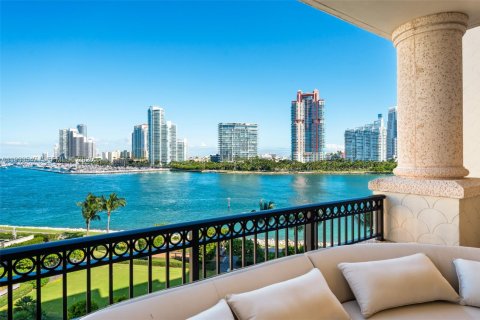 Condo in Miami Beach, Florida, 6 bedrooms № 1991343 - photo 28