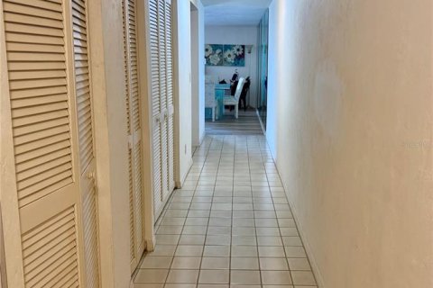 Купить кондоминиум в Редингтон-Бич, Флорида 6 комнат, 121.7м2, № 1690363 - фото 9