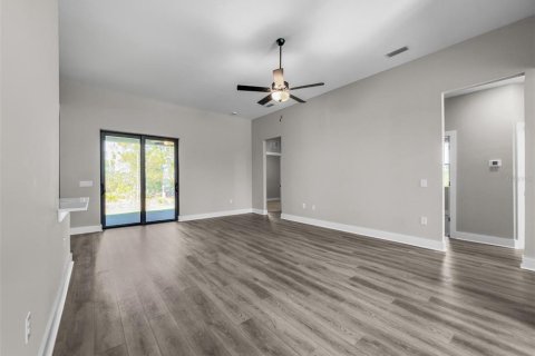 House in Port Charlotte, Florida 4 bedrooms, 183.95 sq.m. № 1425863 - photo 6
