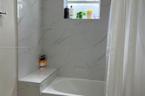 Снять в аренду коммерческую недвижимость в Майами, Флорида № 1933958 - фото 16