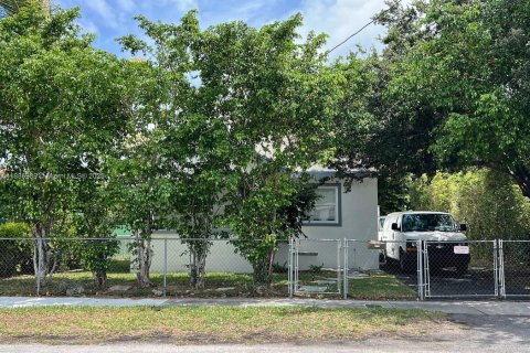 Снять в аренду коммерческую недвижимость в Майами, Флорида № 1933958 - фото 25