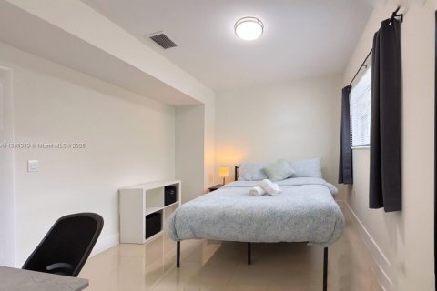 Снять в аренду коммерческую недвижимость в Майами, Флорида № 1933958 - фото 11