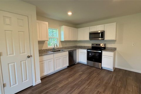 Casa en alquiler en Punta Gorda, Florida, 3 dormitorios, 117.34 m2 № 1843415 - foto 11