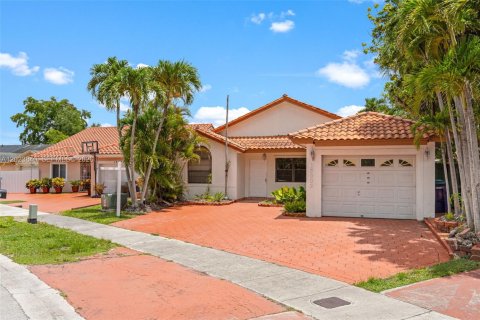 House in Miami, Florida 3 bedrooms, 115.66 sq.m. № 2087073 - photo 10
