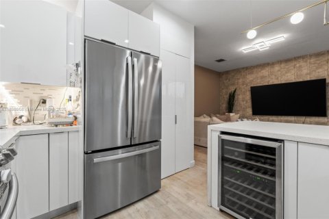 Townhouse in Doral, Florida 3 bedrooms, 149.11 sq.m. № 1951283 - photo 20