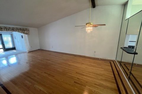 House in Palm Harbor, Florida 2 bedrooms, 125.42 sq.m. № 1542829 - photo 10