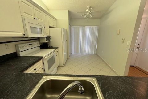 House in Palm Harbor, Florida 2 bedrooms, 125.42 sq.m. № 1542829 - photo 6