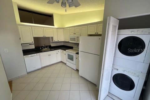House in Palm Harbor, Florida 2 bedrooms, 125.42 sq.m. № 1542829 - photo 9