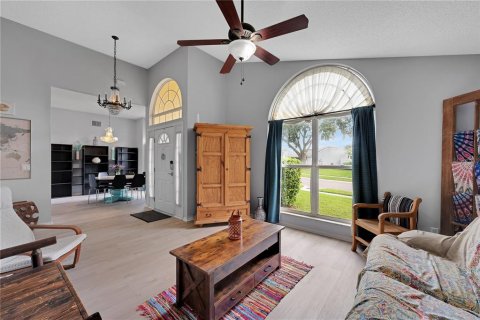Villa ou maison à vendre à Orlando, Floride: 3 chambres, 176.05 m2 № 2427420 - photo 10