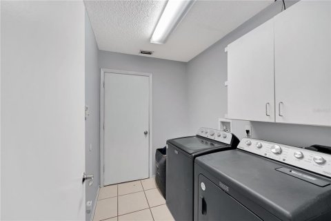 Villa ou maison à vendre à Orlando, Floride: 3 chambres, 176.05 m2 № 2427420 - photo 25
