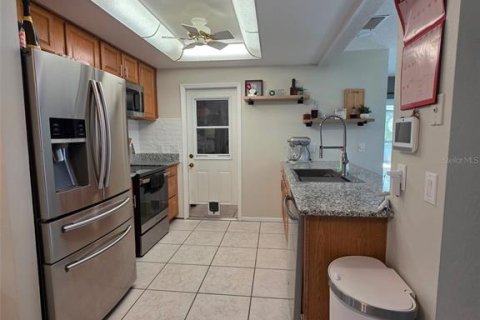Casa en venta en Spring Hill, Florida, 2 dormitorios, 119.01 m2 № 1787853 - foto 6