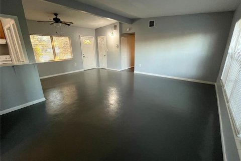 Villa ou maison à louer à Bartow, Floride: 3 chambres, 136.94 m2 № 2420331 - photo 2