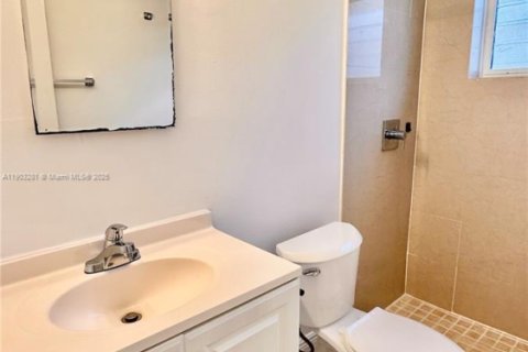 Villa ou maison à louer à Miami Beach, Floride: 1 chambre, 548.03 m2 № 1954729 - photo 7