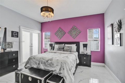 House in Miami Lakes, Florida 3 bedrooms, 139.45 sq.m. № 2406048 - photo 20