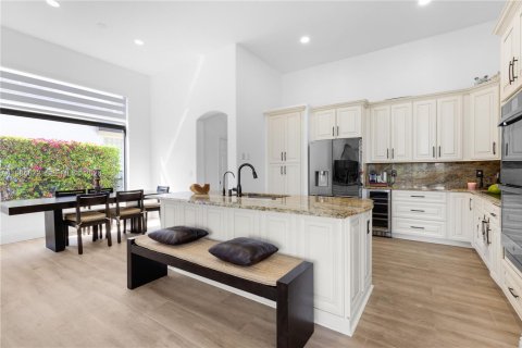 House in Pembroke Pines, Florida 4 bedrooms, 252.51 sq.m. № 2045831 - photo 22