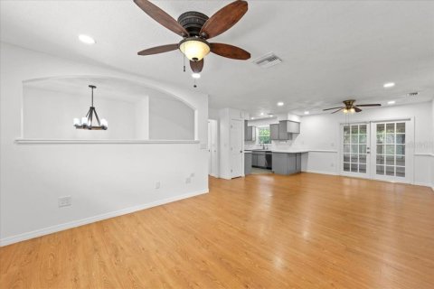 House in Holiday, Florida 4 bedrooms, 195.09 sq.m. № 2429421 - photo 22