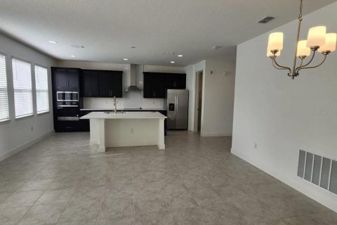 Villa ou maison à louer à Orlando, Floride: 5 chambres, 390.47 m2 № 2147426 - photo 3