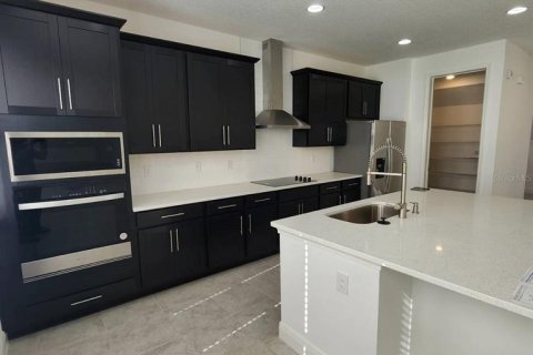 Villa ou maison à louer à Orlando, Floride: 5 chambres, 390.47 m2 № 2147426 - photo 5