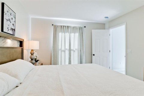 House in Bradenton, Florida 4 bedrooms, 239.69 sq.m. № 564348 - photo 23
