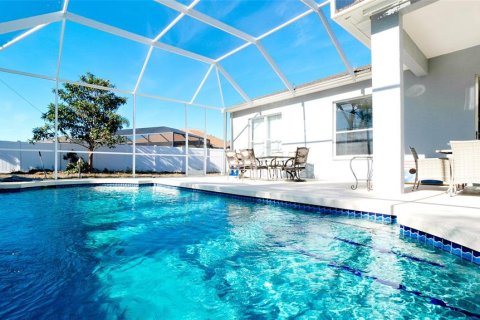 House in Bradenton, Florida 4 bedrooms, 239.69 sq.m. № 564348 - photo 12