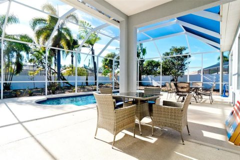 House in Bradenton, Florida 4 bedrooms, 239.69 sq.m. № 564348 - photo 13