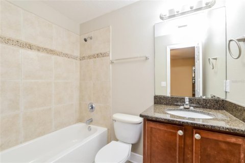 House in Sanford, Florida 3 bedrooms, 112.78 sq.m. № 1910182 - photo 13