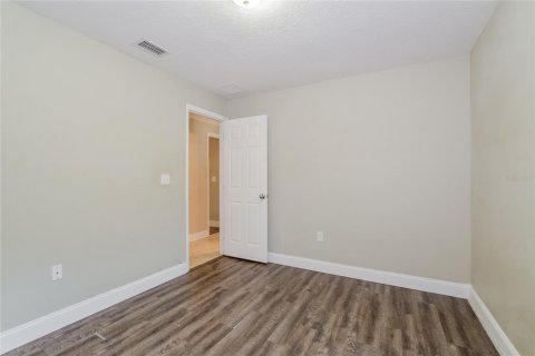 House in Sanford, Florida 3 bedrooms, 112.78 sq.m. № 1910182 - photo 9