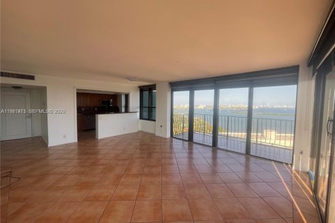 Condo in Miami, Florida, 2 bedrooms  № 2043026 - photo 5