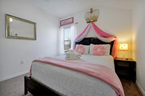 House in Davenport, Florida 5 bedrooms, 217.86 sq.m. № 2294818 - photo 17