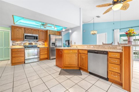 Casa en venta en Spring Hill, Florida, 3 dormitorios, 166.57 m2 № 1825293 - foto 11