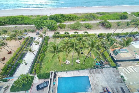 Condo in Surfside, Florida, 2 bedrooms  № 2087782
