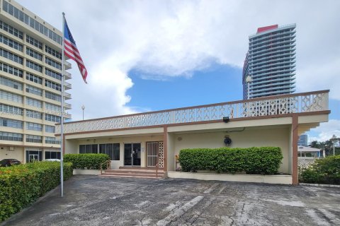 Copropriété à vendre à Hallandale Beach, Floride: 1 chambre, 62.43 m2 № 1937376 - photo 26