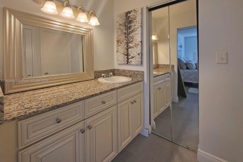 Condominio en venta en Hallandale Beach, Florida, 1 dormitorio, 62.43 m2 № 1937376 - foto 15