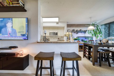 Copropriété à louer à Cutler Bay, Floride: 3 chambres, 105.26 m2 № 1999368 - photo 4