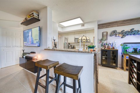 Copropriété à louer à Cutler Bay, Floride: 3 chambres, 105.26 m2 № 1999368 - photo 5