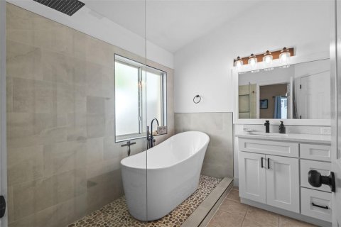 Casa en venta en Tampa, Florida, 4 dormitorios, 154.4 m2 № 1741209 - foto 18