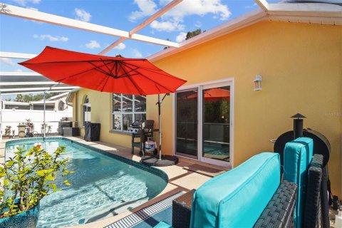 Casa en venta en Tampa, Florida, 4 dormitorios, 154.4 m2 № 1741209 - foto 28