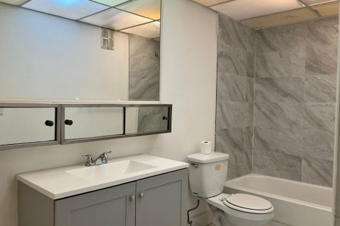 Copropriété à louer à Coral Springs, Floride: 1 chambre, 66.89 m2 № 1035975 - photo 1