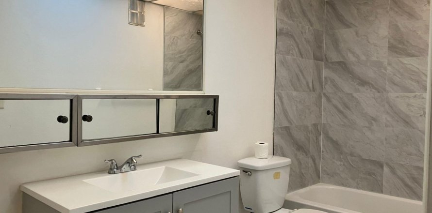 Condominio en Coral Springs, Florida, 1 dormitorio № 1035975