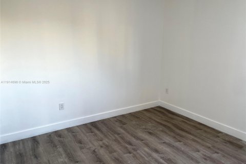 Copropriété à louer à Miami Beach, Floride: 2 chambres, 89.19 m2 № 1970382 - photo 7