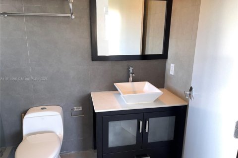 Copropriété à louer à Miami Beach, Floride: 2 chambres, 89.19 m2 № 1970382 - photo 13