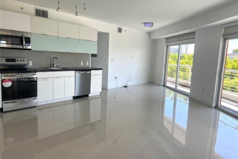 Copropriété à louer à Miami Beach, Floride: 2 chambres, 89.19 m2 № 1970382 - photo 1