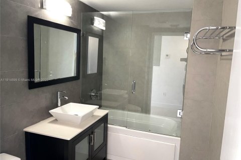 Copropriété à louer à Miami Beach, Floride: 2 chambres, 89.19 m2 № 1970382 - photo 6
